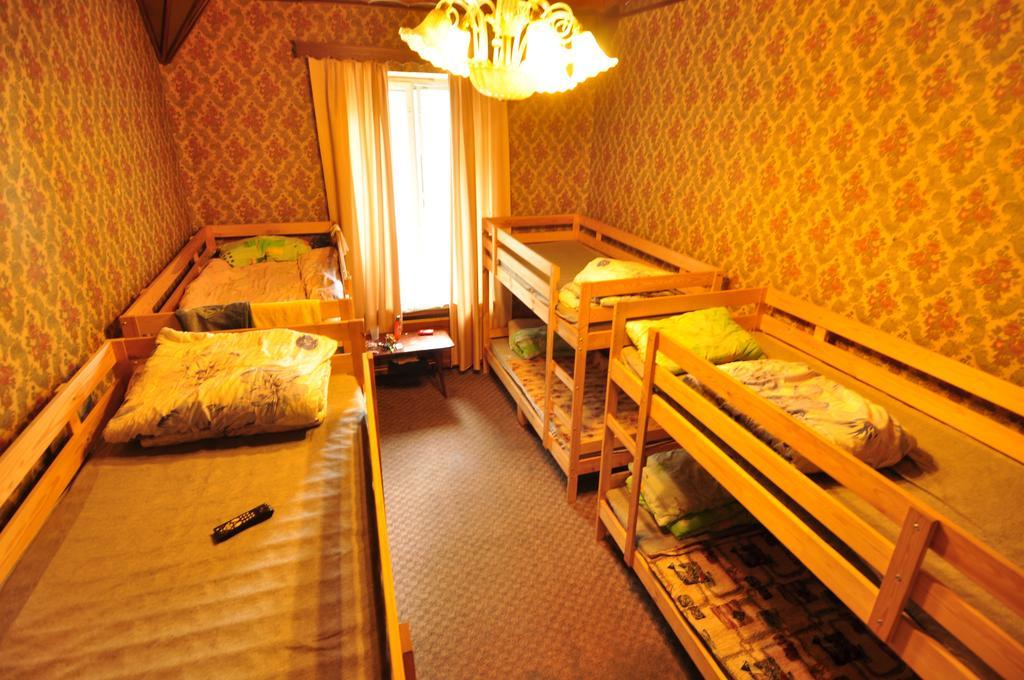 سانت بطرسبرغ Tolstoy Hostel الغرفة الصورة